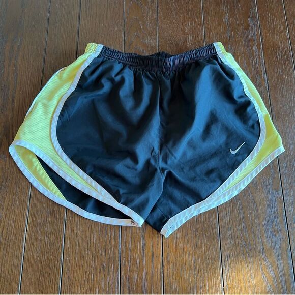 Nike Dri Fit Running Shorts Black size extra small - Picture 1 of 4